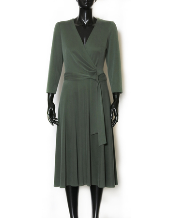 Kopertowa sukienka z modalu w kolorze zielonym (3)